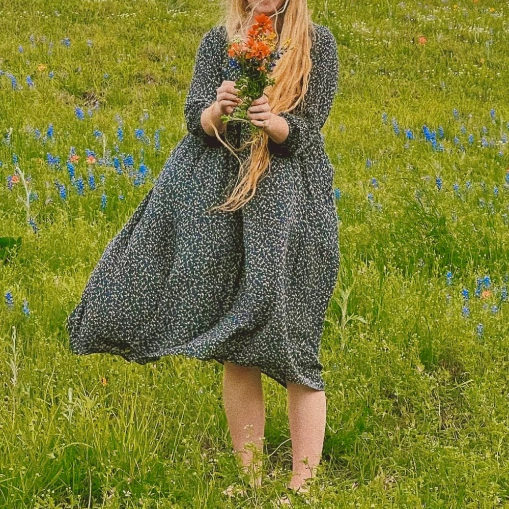 Audrey 3+1 Navy and White Floral V-Neck Dress